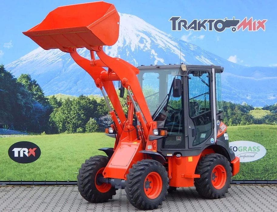 Hitachi ZW30  Ładowarka kołowa Hitachi ZW30 jak NOWA Avant