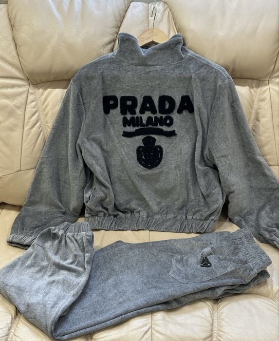 Велюровий костюм Prada Прада розмір M
