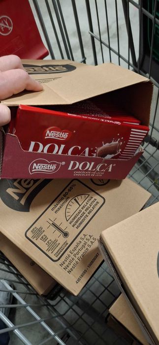 34 Chocolates Nestle Dolca Leite cada Caixa