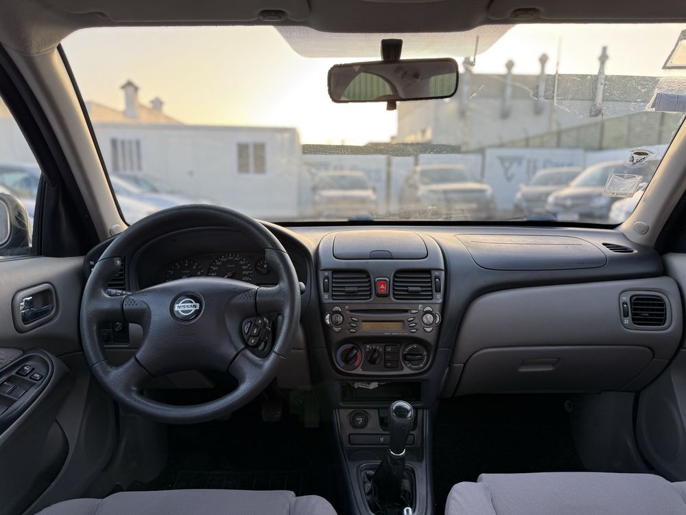 Nissan Almera 1.5 / 85.000km / AC
