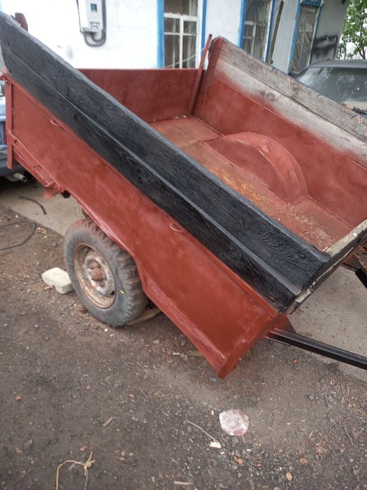 Продам прицеп на полном ходу