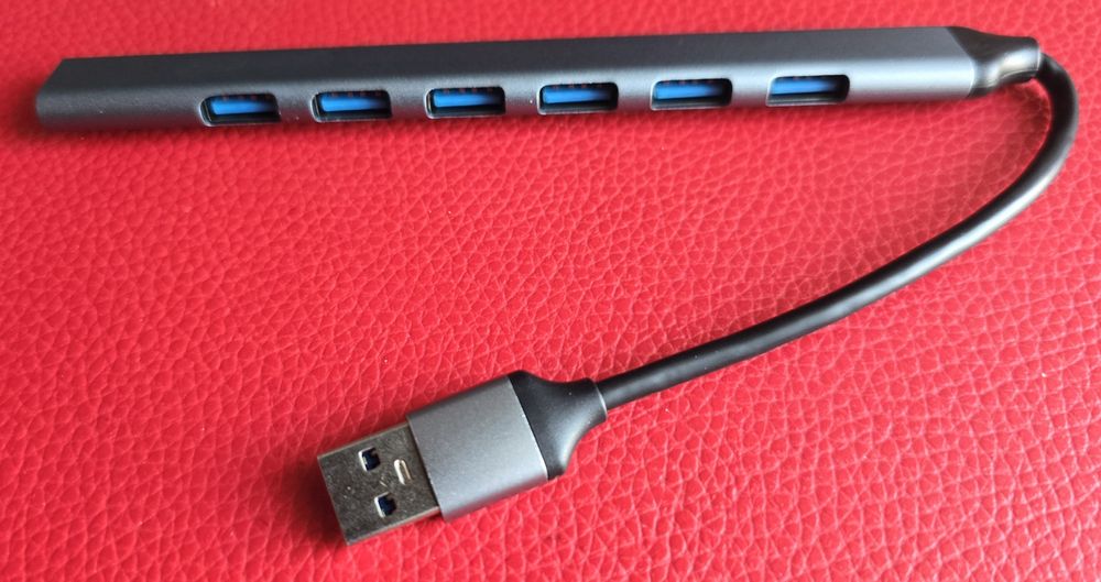 Hub USB de Alumínio 7 em 1
