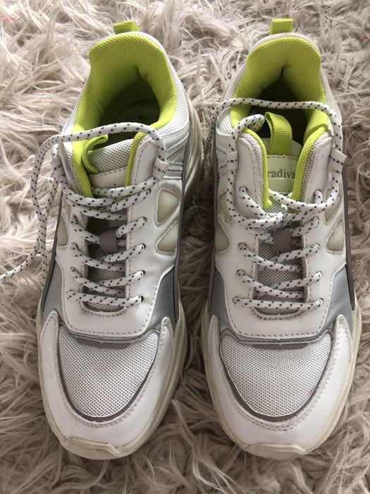 Tenis Stradivarius 37 usados 2 vezes