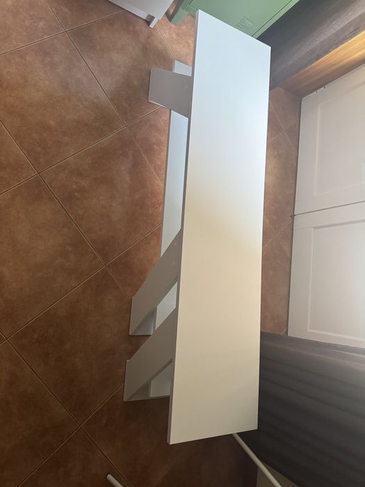 Mesa de Tv nova sem uso