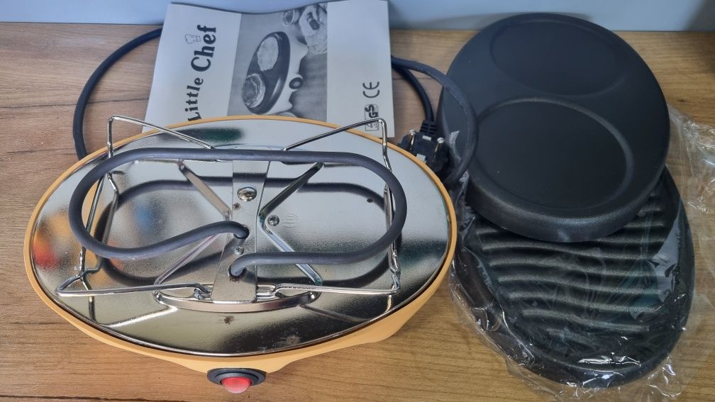 Urządzenie, maszynka do wypieku naleśników, mini grill elektryczny.