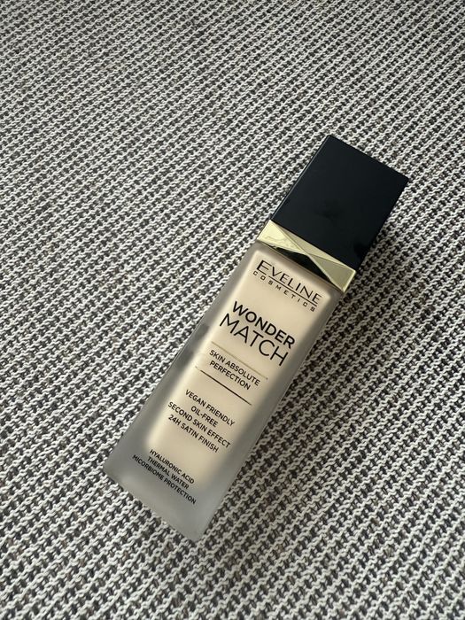 Eveline Cosmetics Wonder Match podkład 05 Light Porcelain