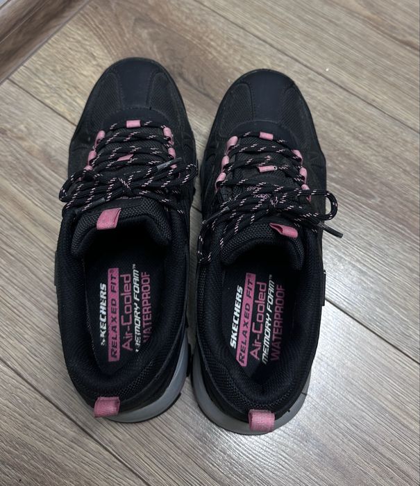 Трекінгові кросівки Skechers