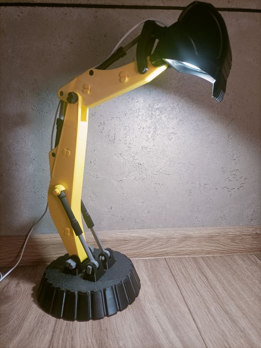 Lampka biurkowa Koparka dedykowana najmłodszym