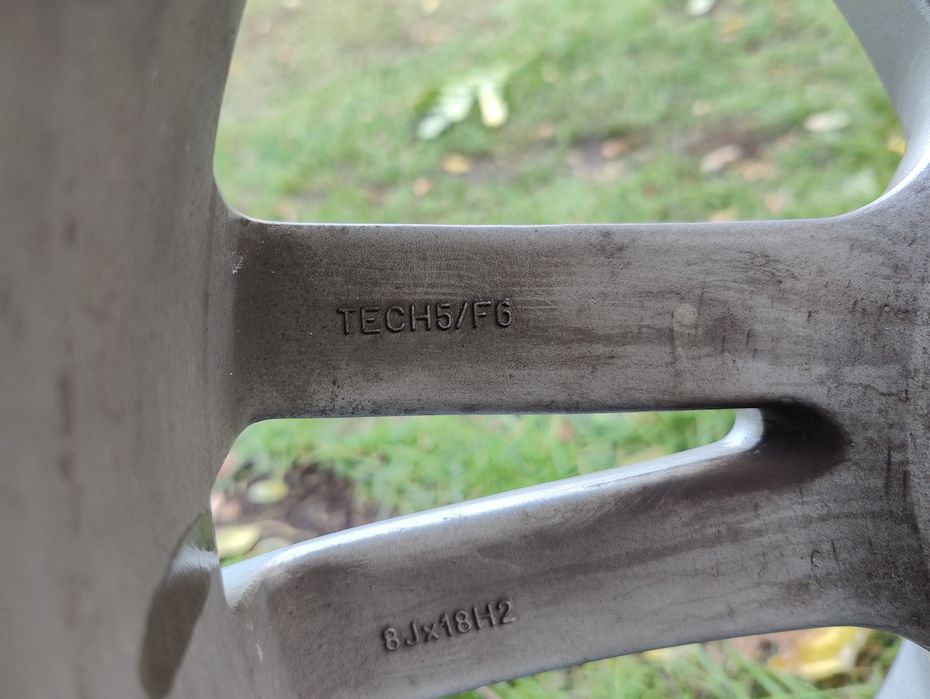 Koła alufelgi Fondmetal tech5/f6 4x100 18"  8j et43 Megane golf bravo