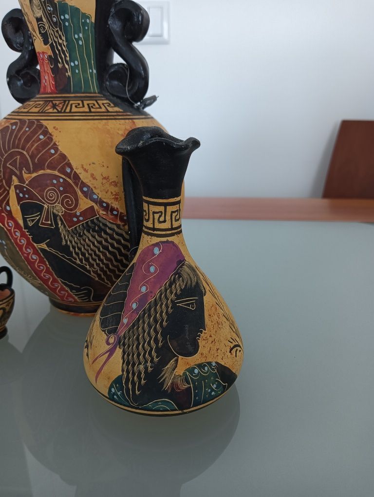 conjunto antigo Peças de cerâmica Gregas Feitas e pintadas á mão.