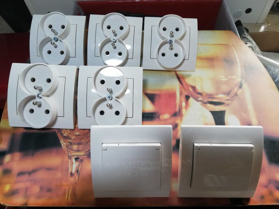 7 gniazdek elektrycznych Kanlux
