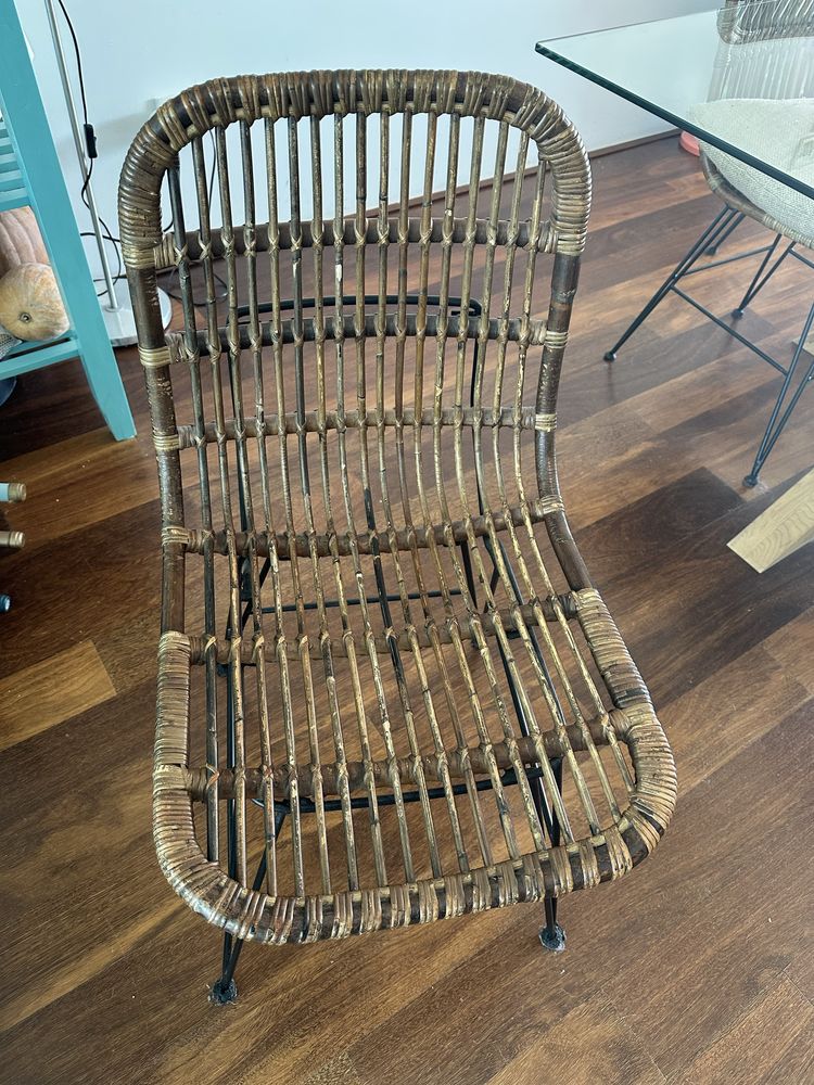 Conjunto de Cadeiras em Madeira
