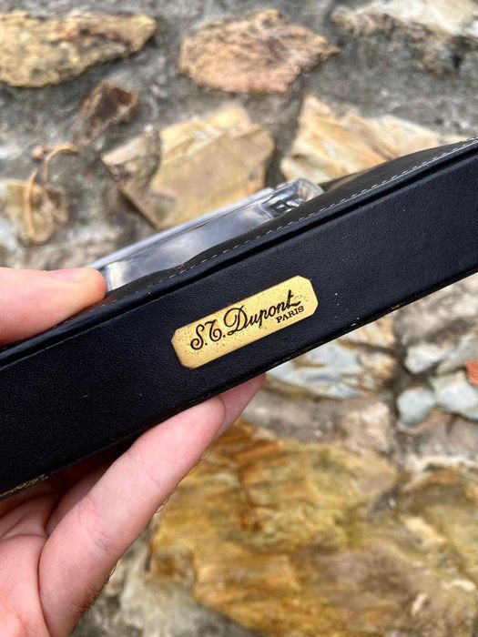 Cinzeiro ST Dupont em Couro Preto