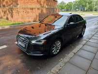 Audi A4 B8 2.0 TFSI Quattro Skóra Manual Xenon Alu 18"