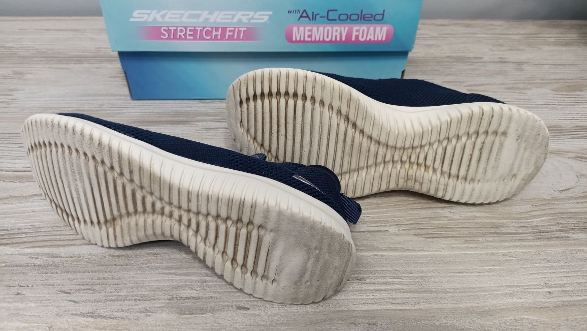 Сліпони кросівки Skechers Ultra Flex-First Take, б/в