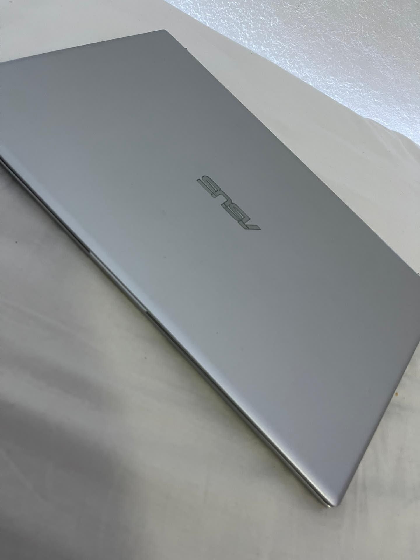 Portátil Asus Vivobook