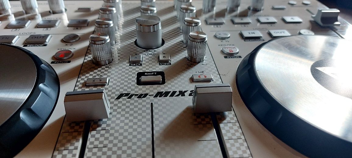 Dj контроллер Epsilon Pro-Mix2 в идеале