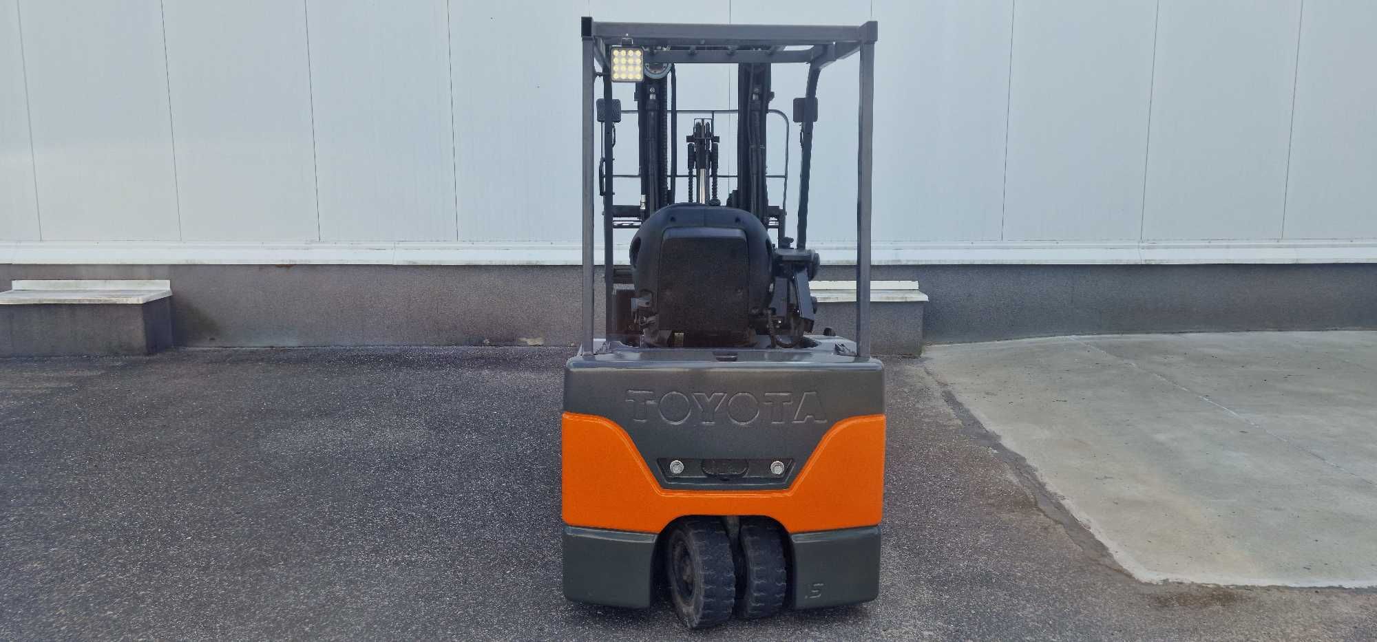 Wózek widłowy elektryczny Toyota 7FBEF15 2008r  1,5T 4,7m