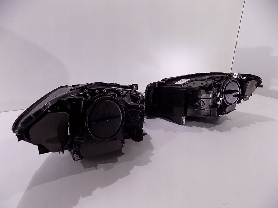 BMW 5 F10 / F11 lampa przednia bi-xenon R - 4114