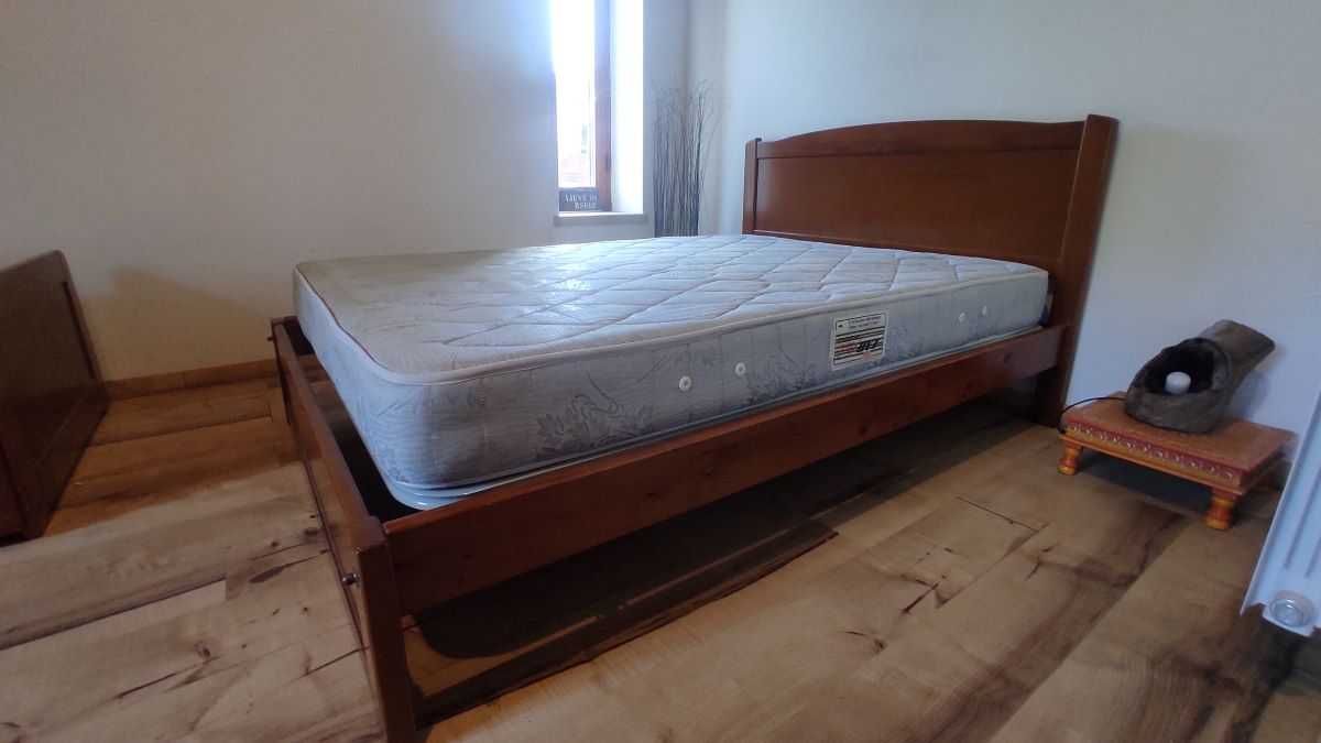 Cama de Casal de madeira+estrado+colchão