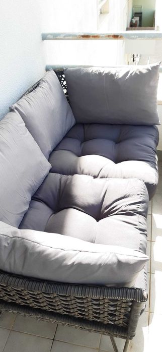 Sofá exterior com almofadas e mesa de exterior - Conjunto IKEA