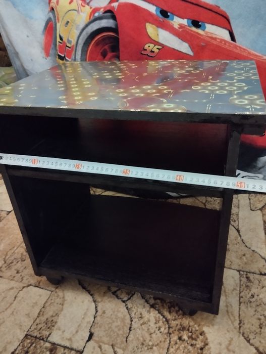 Журнальний столик