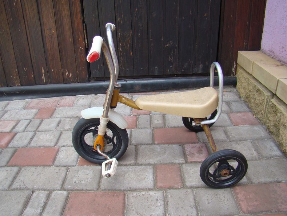 Детский велосипед Малыш из СССР.