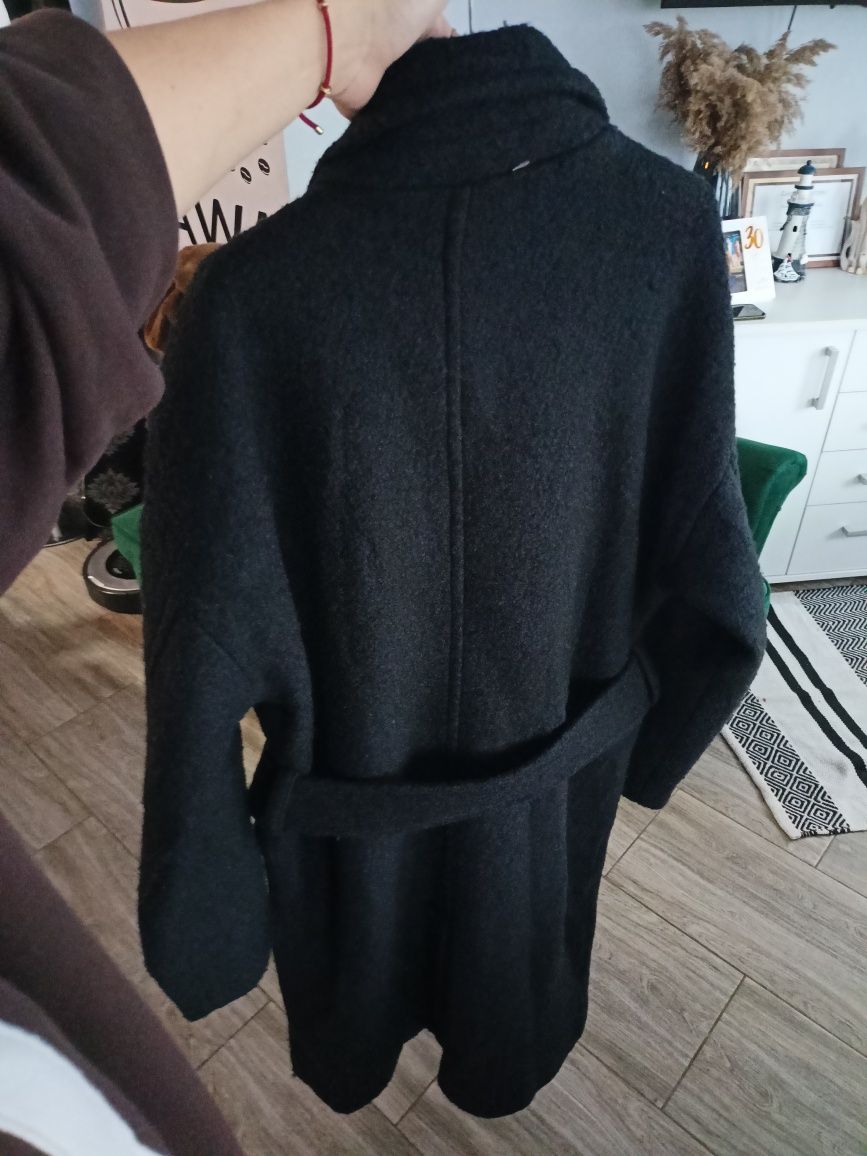 Nowy płaszcz wełniany r48/50
