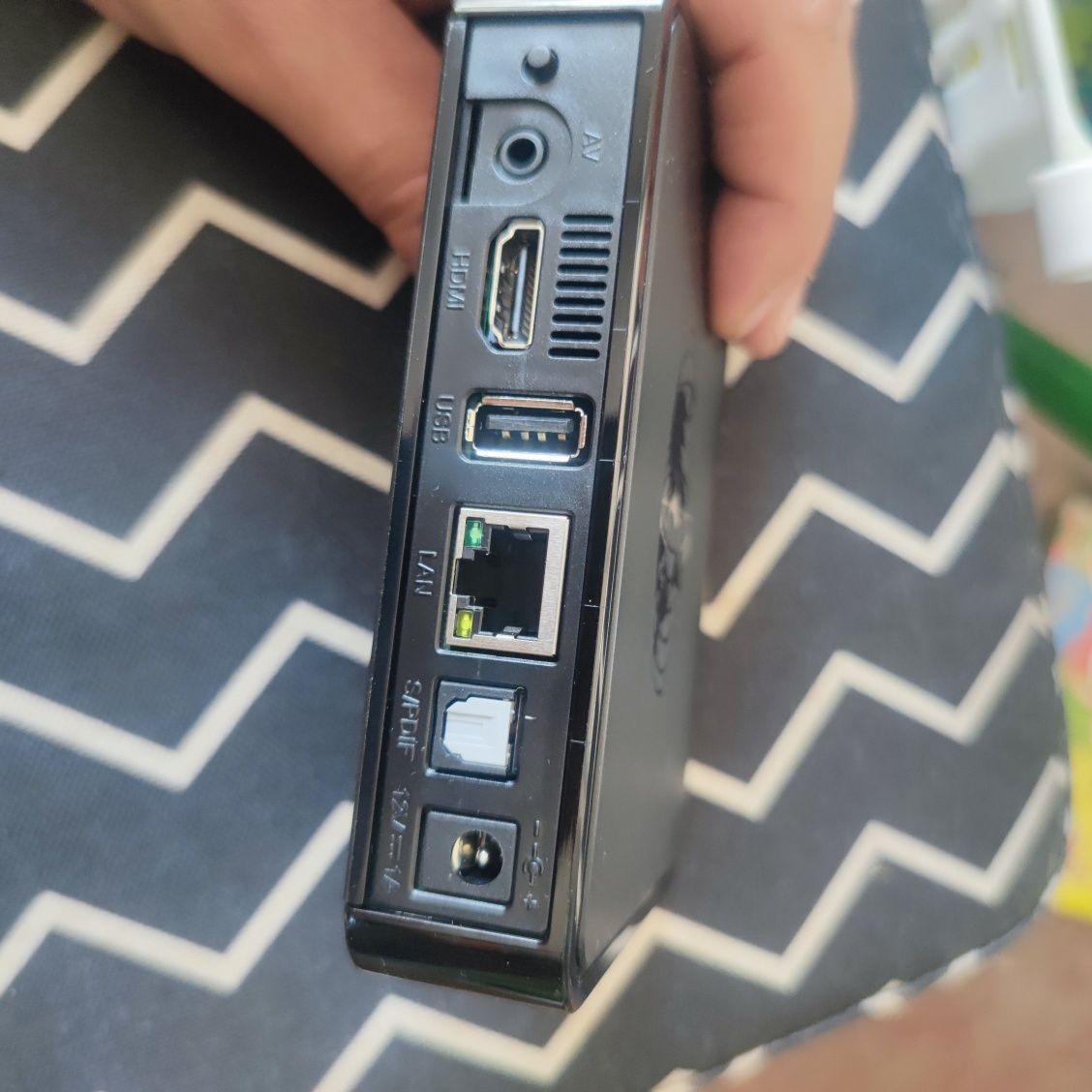 Продам ТВ приставку