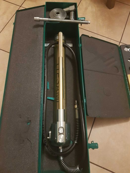 Prasa do wtryskiwaczy Tesam 2,3  3,0