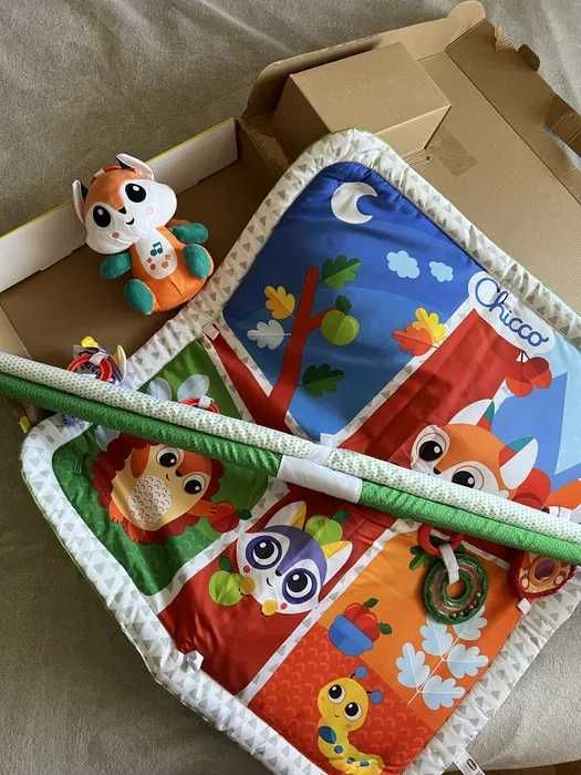 Розвиваючий килимок Chicco "Чарівний ліс" Relax & Play Gym