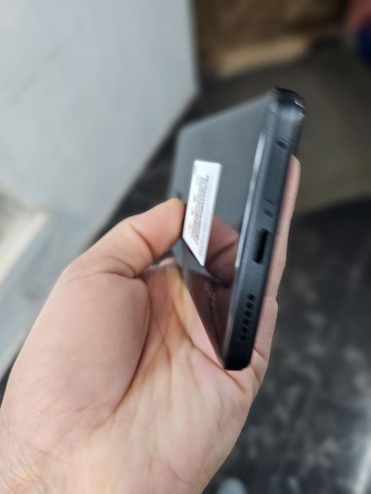 Xiomi redmi note 12 pro plus..256/8gb