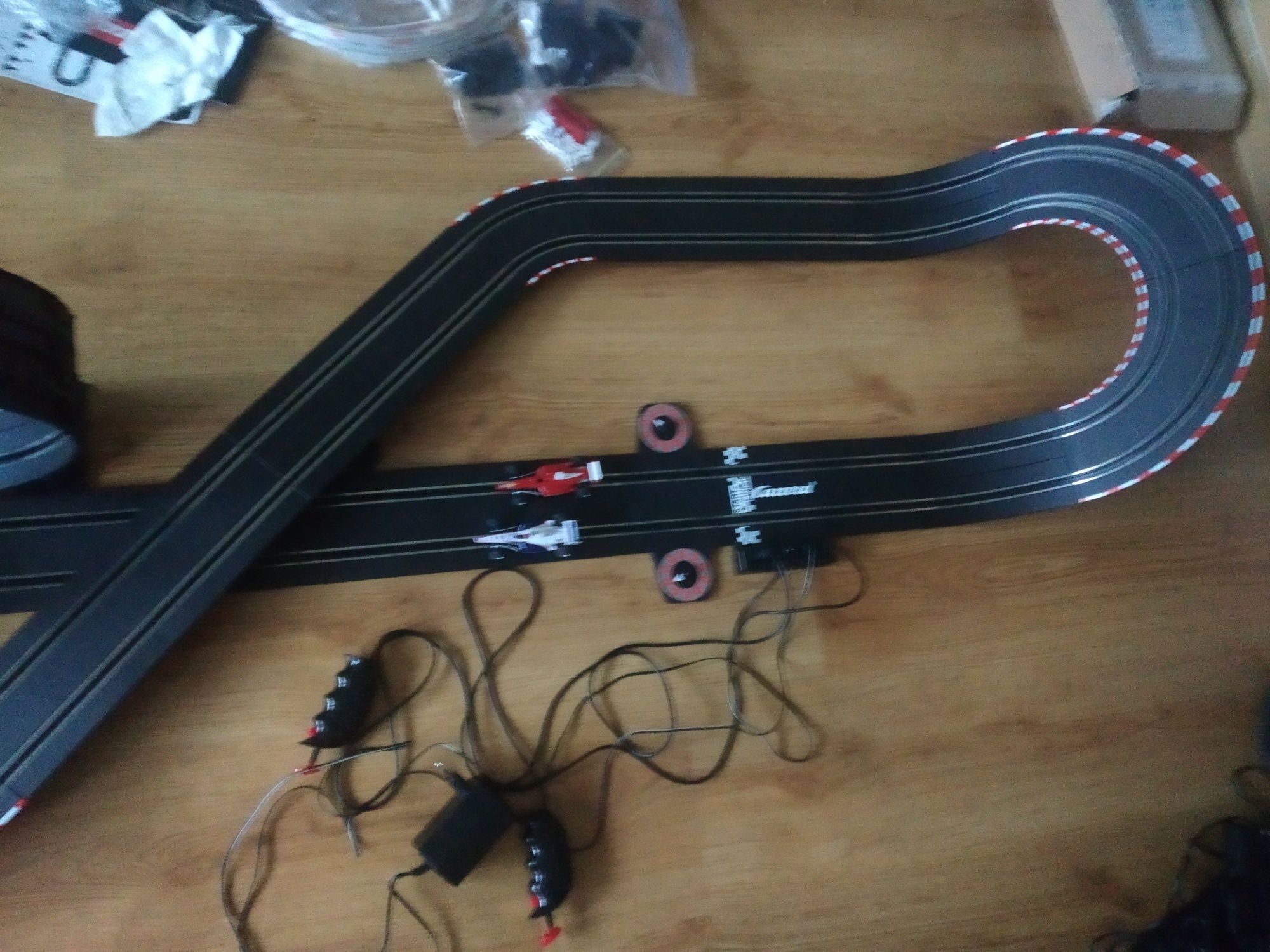 Tor wyścigowy elektryczny Carrera Go
