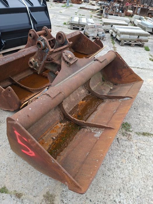 Łyżka skarpowa hydrauliczna 2m