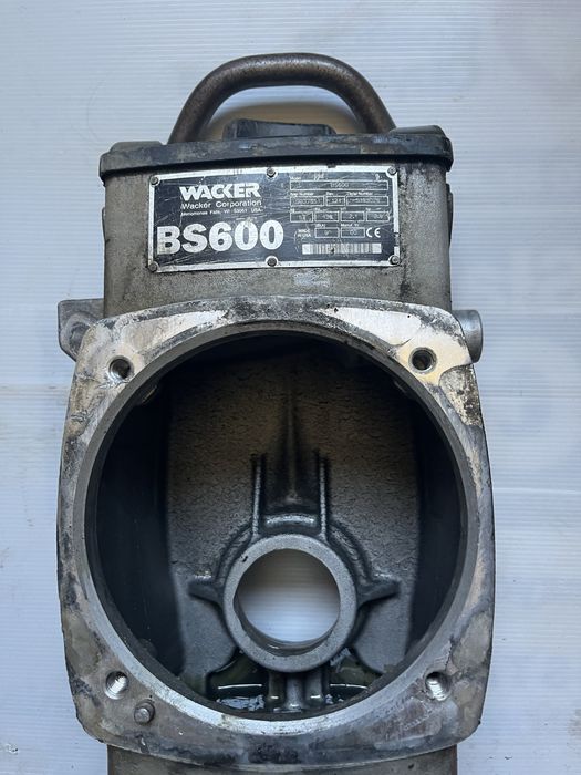 Wacker bs600 ubijak skoczek skrzynia korbowa