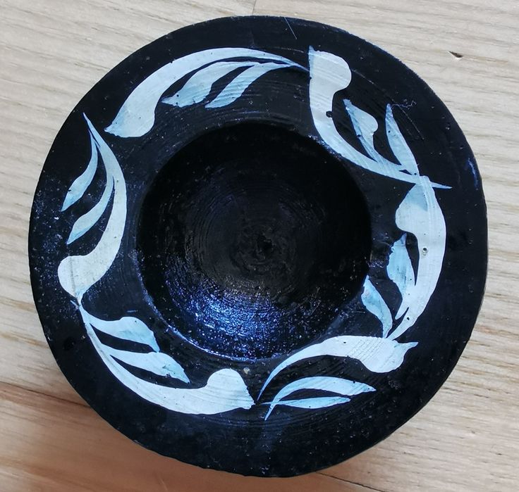 Jajo drewniane wielkanocne.