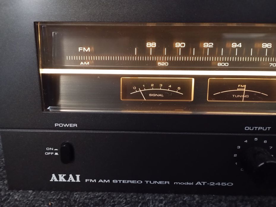 AKAI AT 2450 FM AM Радио Тюнер