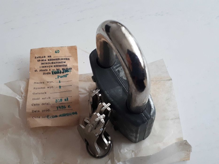 Kłódka PRL -  nowa