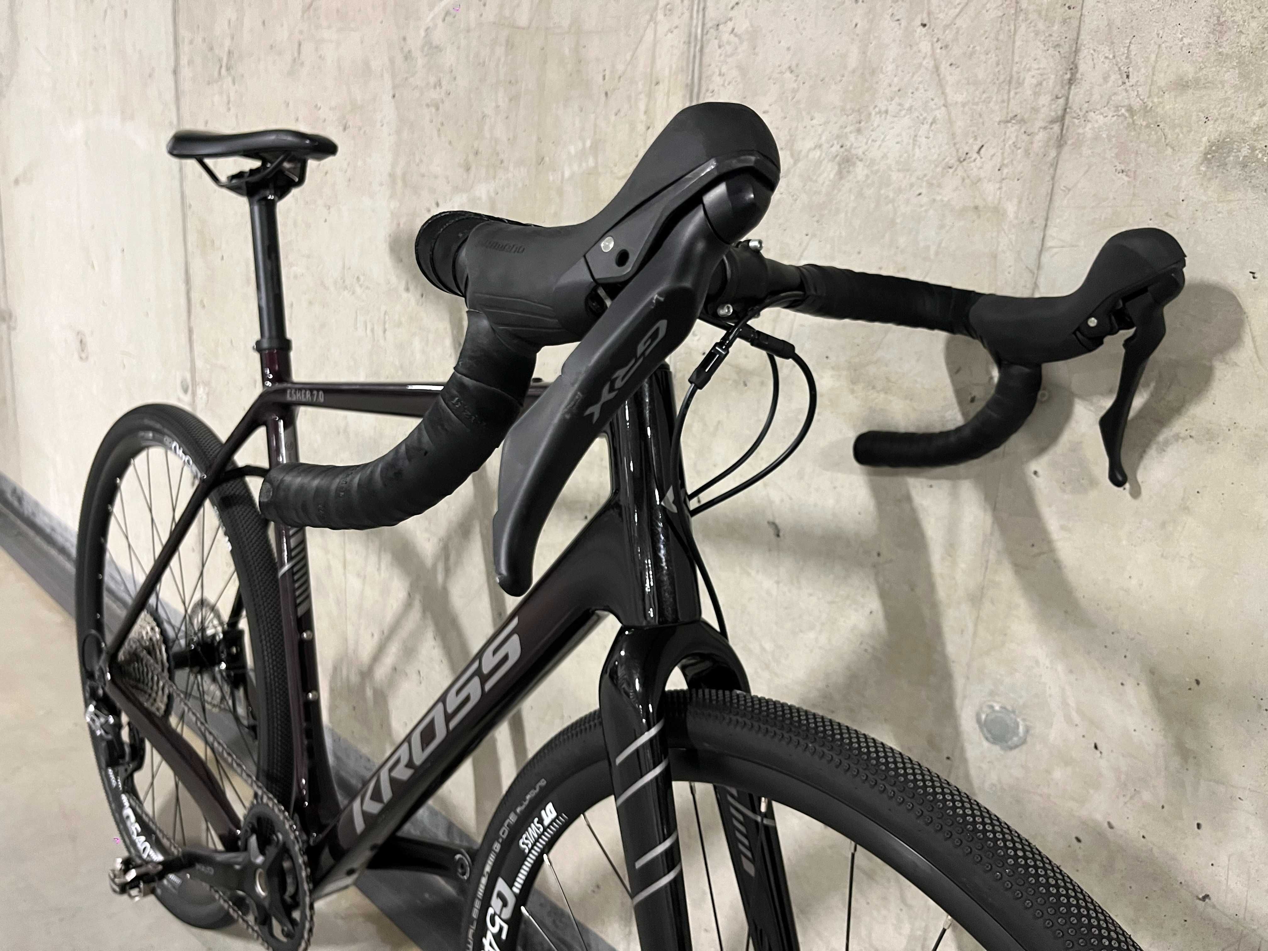 Kross Esker 7.0 2023 – karbonowy gravel Shimano GRX