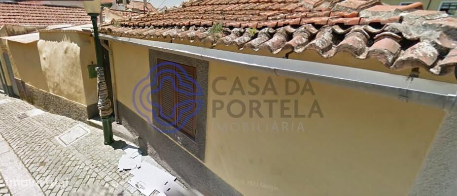 Moradia para reconstruir no coração da Foz Velha