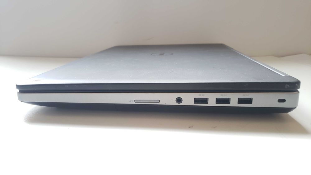 Ноутбук Dell Precision 7710 i7-6820hq 16GB 128GB+ 512GB SSD nVidia 4Gb