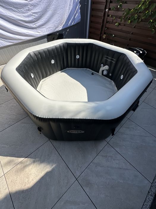 Intex 6 osobowe wanna dmuchana