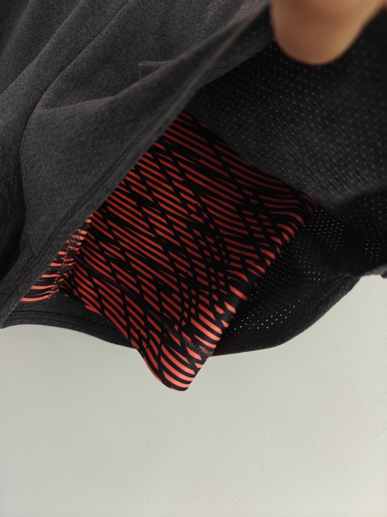 Under Armour krótkie spodenki + legginsy sportowe damskie S/M