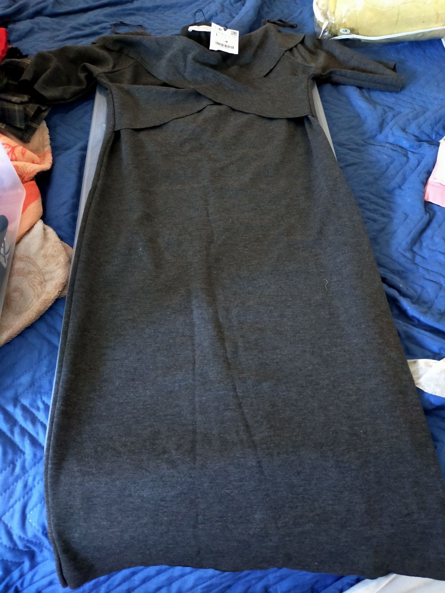 Vestido em tons cinza (Zara), tam L