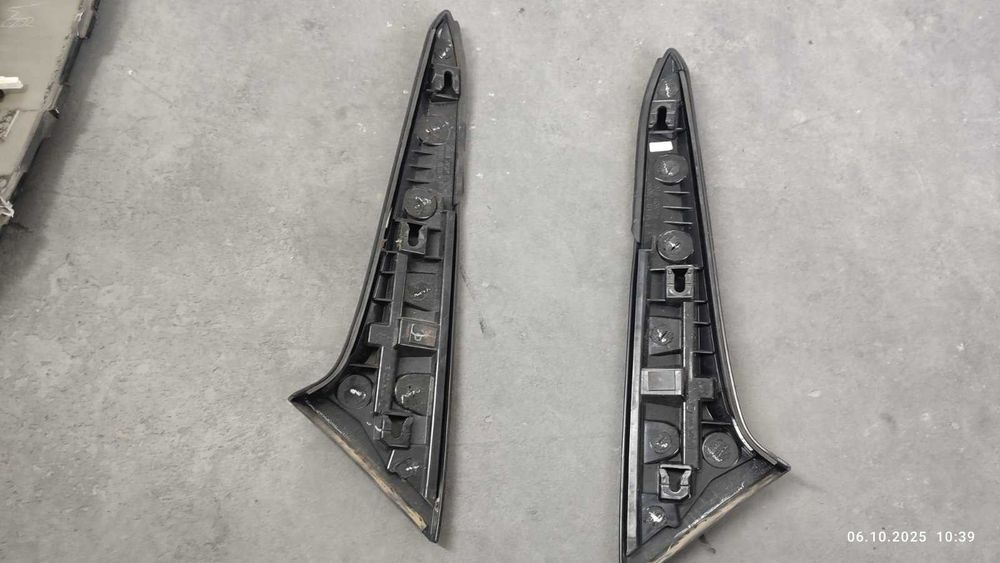 Накладка кришки багажника MAZDA CX-30 19-24