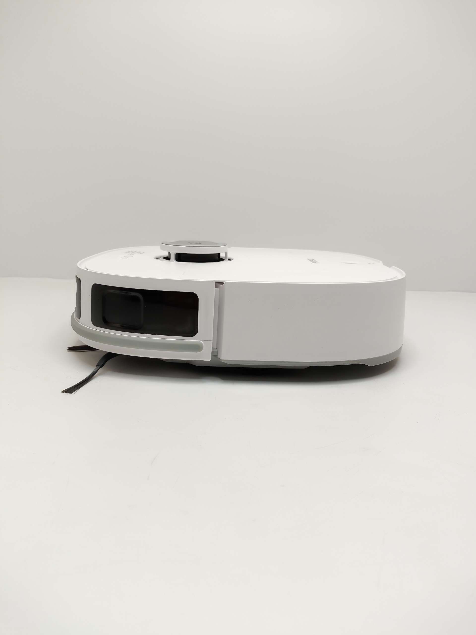 EUREKA J12 Ultra robot odkurzający i myjący + stacja wielofunkcyjna