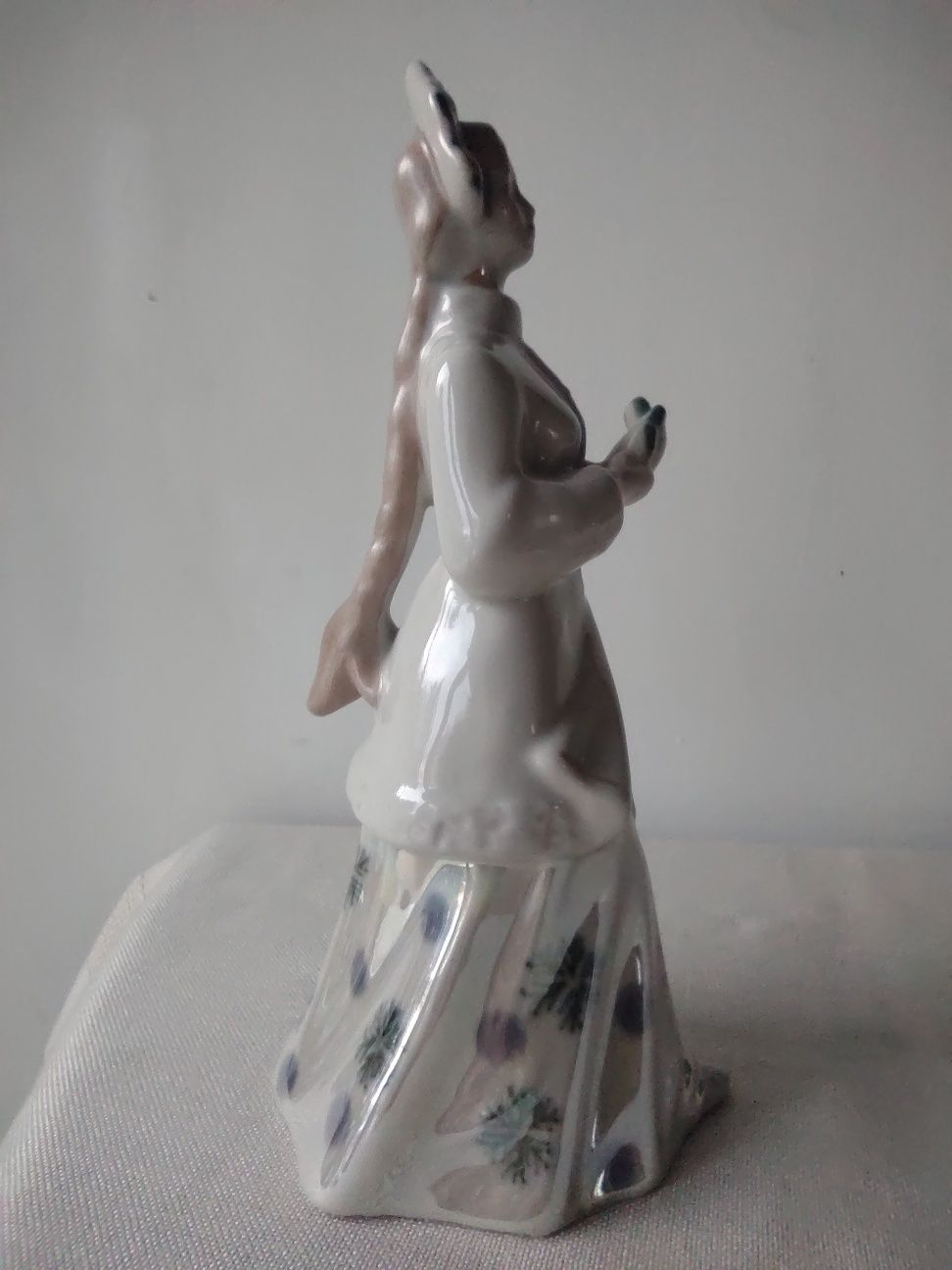 Porcelana figurka Ukraina Połonne kolekcja PRL