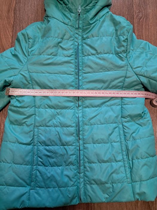 Курточка для дівчинки.