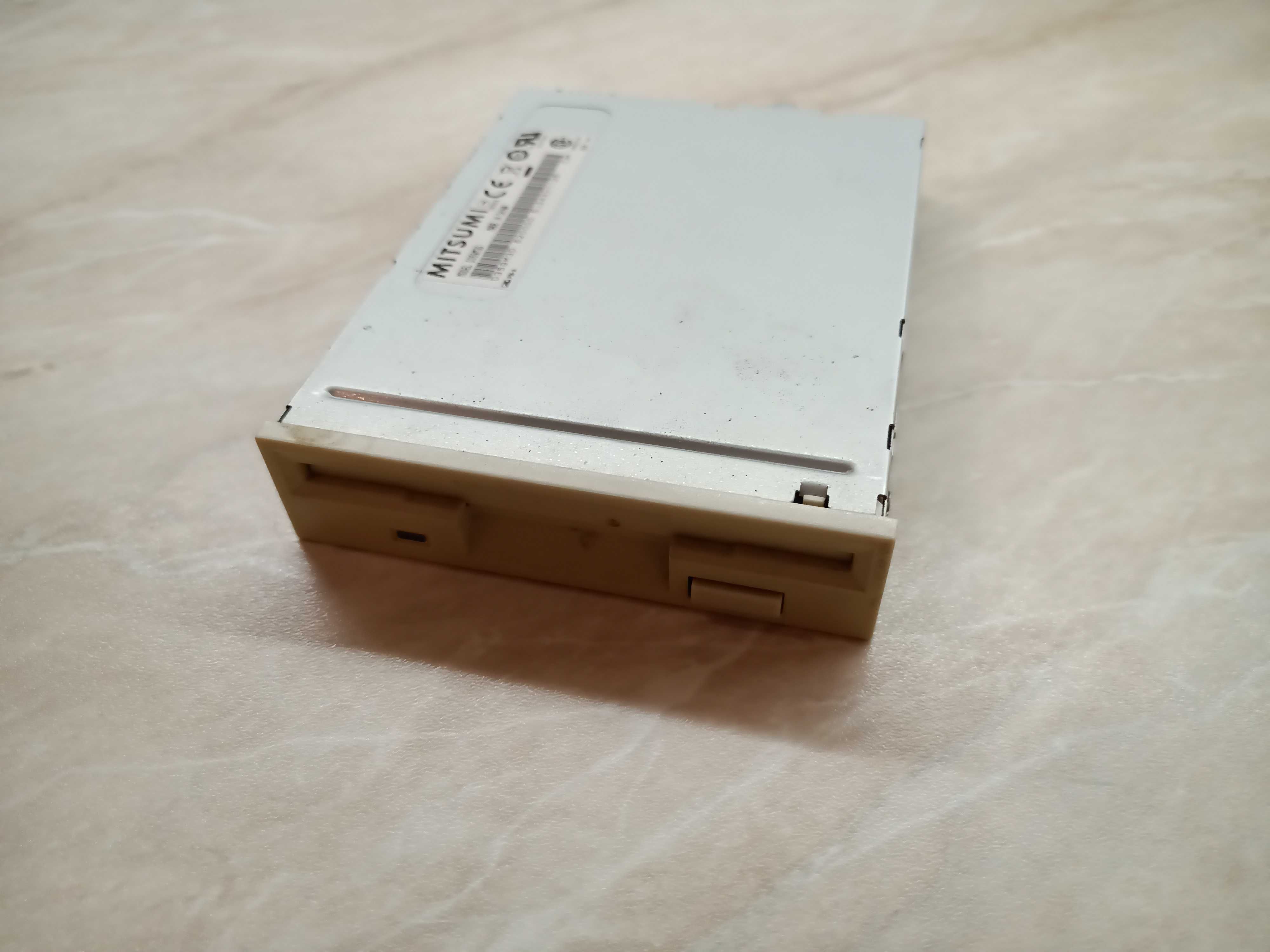 Флоппи-дисковод Mitsumi D359M3D