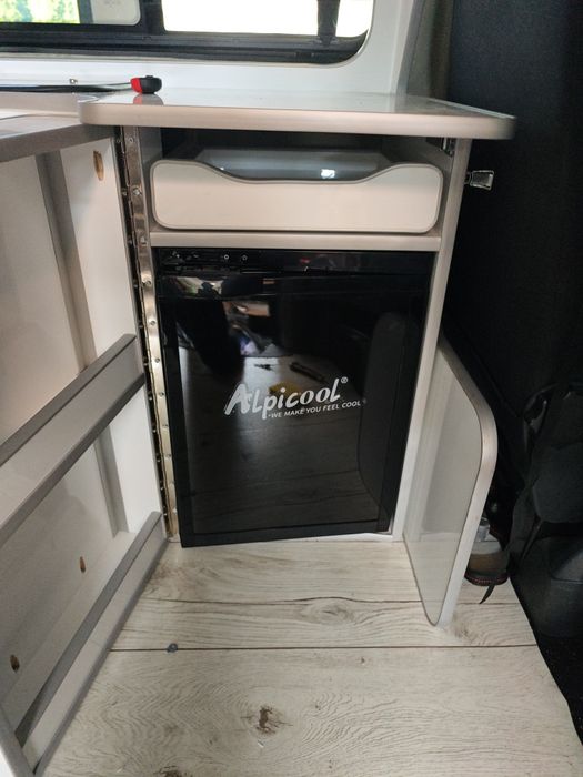 Lodówka cr65 13 v kompresorowa kamper łódź